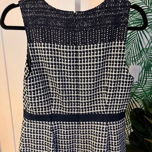 J Crew Navy Tweed Sleeveless Shift Dress Size 10P - Picture 6 of 12